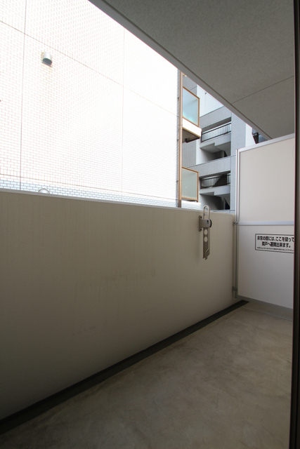 バルコニー　※中部屋のお写真を参考にしております