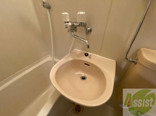 洗面設備　洗面台。身支度にはかかせないですよね～。