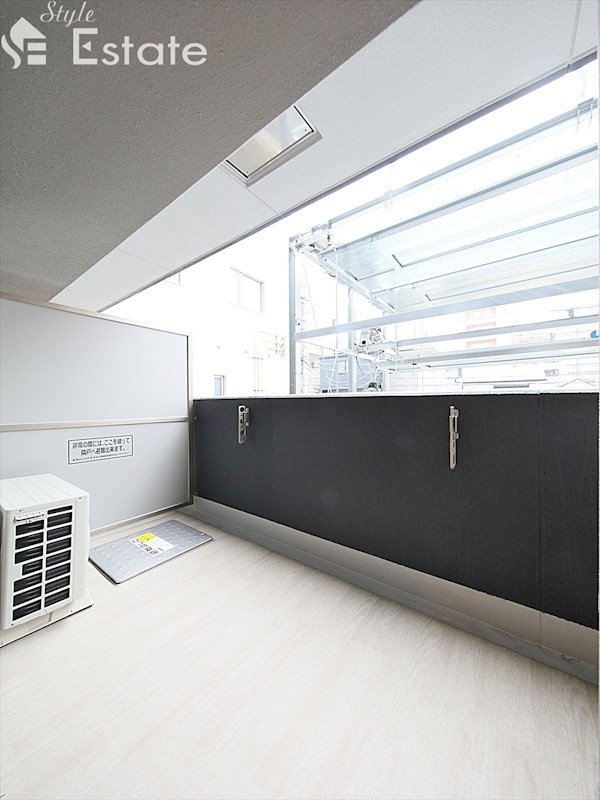 バルコニー　バルコニー