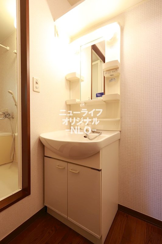 洗面設備　忙しい朝の身支度に役立つ洗髪洗面台☆