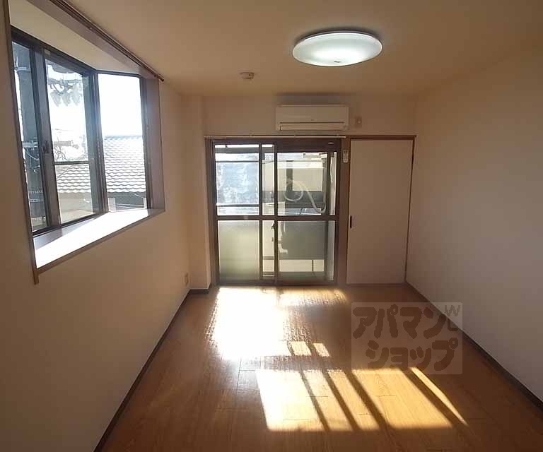 居室・リビング　洋室