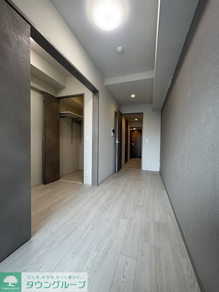 居室・リビング　エントランス