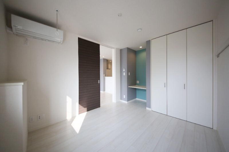 その他部屋・スペース　ワークスペースの設置された洋室