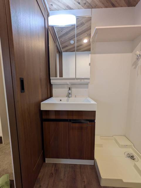 トイレ　同施工会社参考写真です