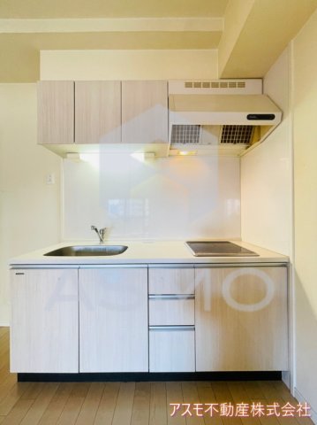 キッチン　同マンション別部屋　参考写真