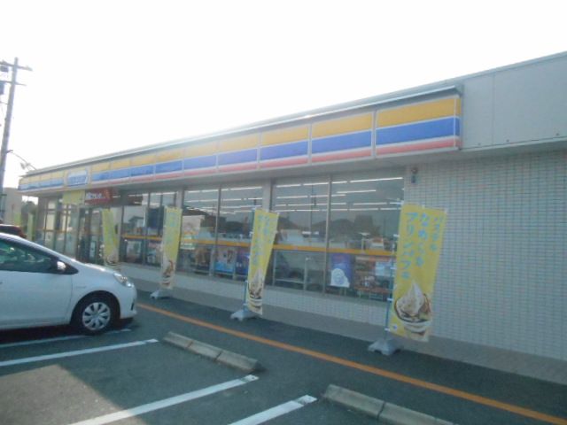 コンビニ　ミニストップ　東美薗店（コンビニ）まで1036m