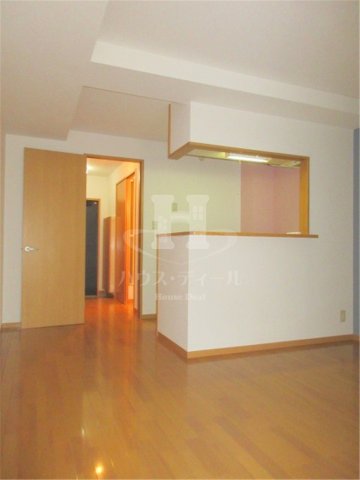 居室・リビング　ゆったり過ごせる居間です