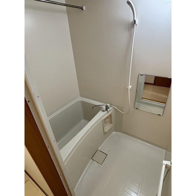 バス・シャワールーム　浴室乾燥機つき　※イメージ