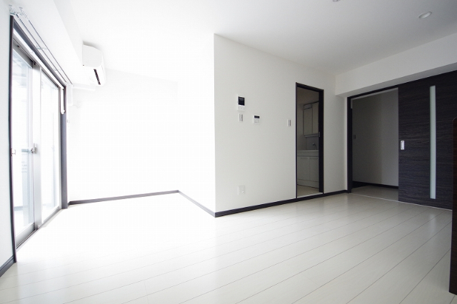 居室・リビング　１０帖洋室