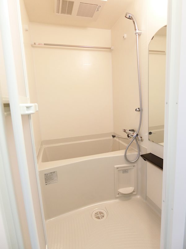 バス・シャワールーム　浴室乾燥機付き