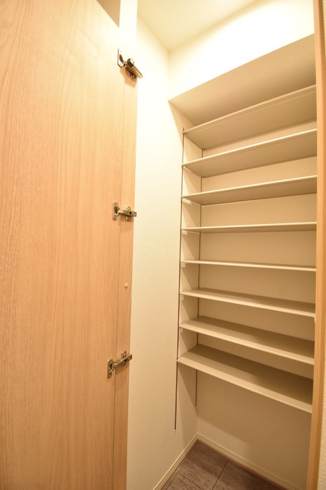 その他　大容量のシューズボックス完備