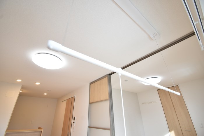 その他設備　室内物干し完備