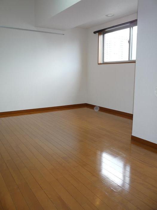 その他部屋・スペース　落ち着いて過ごせるお部屋なので、寝室にいかがでしょうか