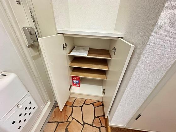 玄関　※別部屋の写真です