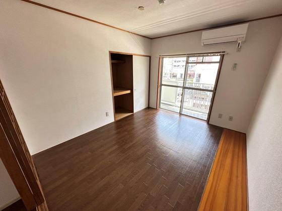 居室・リビング　※別部屋の写真です