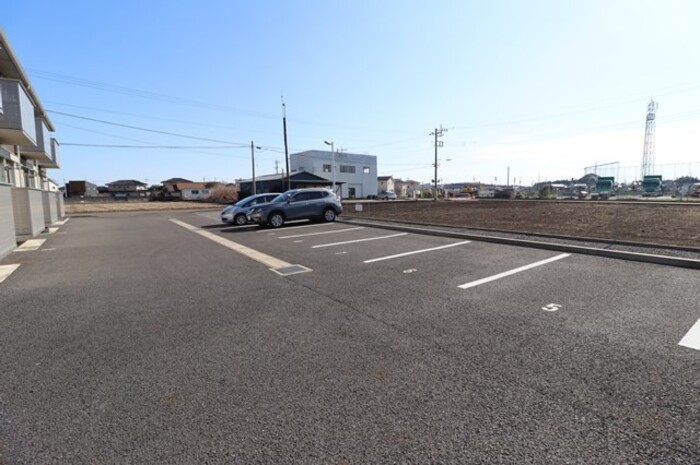 駐車場　車をお持ちの方に嬉しい駐車場付きの物件です