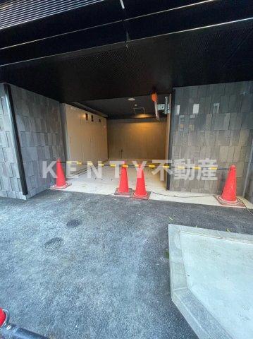 エントランス　落ち着いたエントランスです