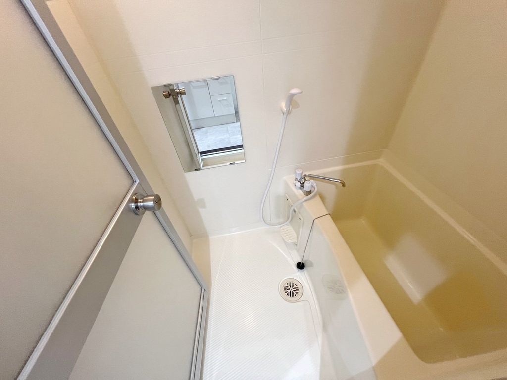 バス・シャワールーム　バス