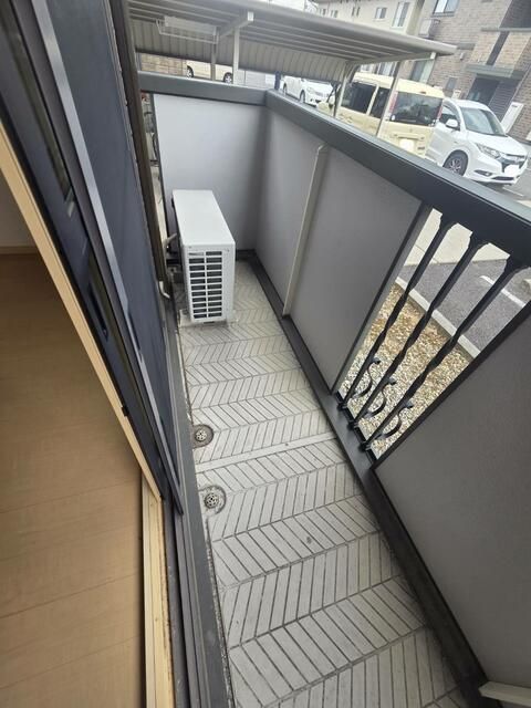 バルコニー　写真は別の部屋のものです。