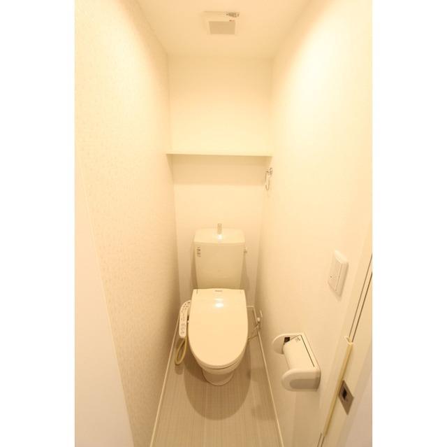 トイレ　温水洗浄便座