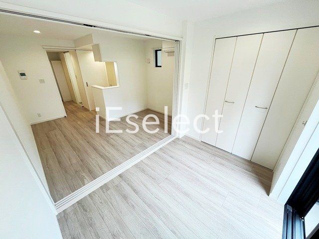 その他部屋・スペース　リビング隣の洋室です