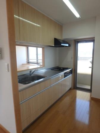 キッチン　同じ間取りの別の部屋写真です