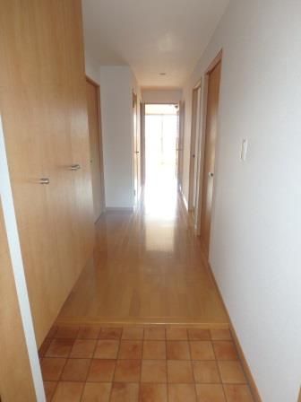 玄関　同じ間取りの別の部屋写真です