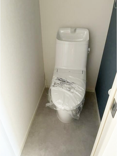 トイレ　嬉しい温水洗浄便座♪