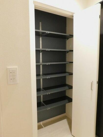 玄関　※同一間取りの別部屋参考写真です※