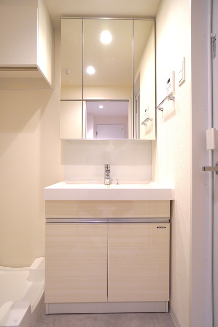 洗面設備　※写真は同タイプ住戸です。