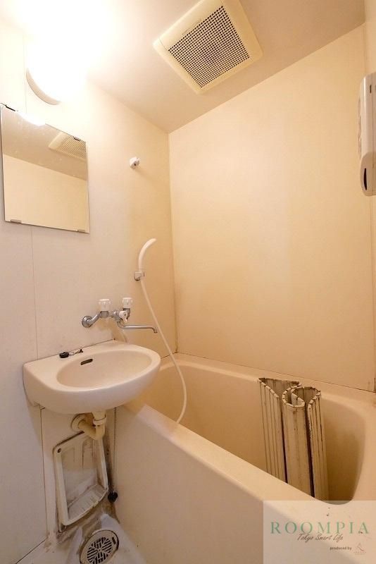 バス・シャワールーム　洗面