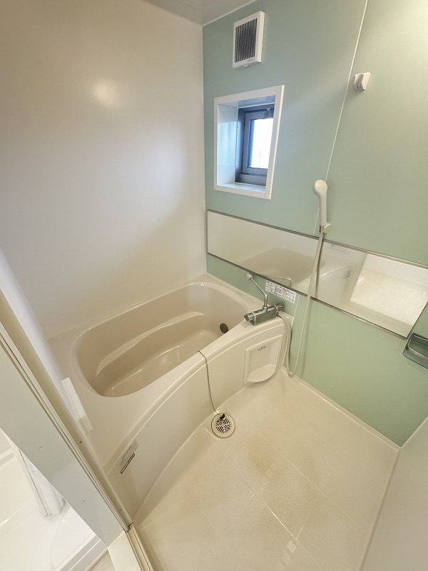 バス・シャワールーム　※掲載情報と物件の現況が異なる場合、現況を優先するものとしま