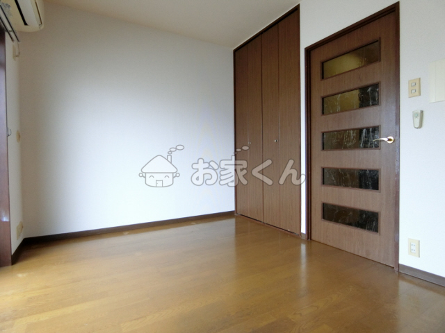 居室・リビング　室内