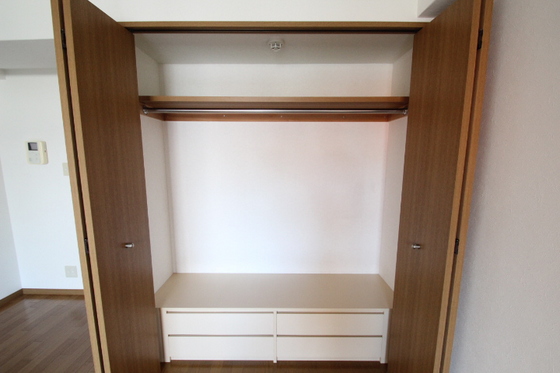 収納　※別部屋の写真です