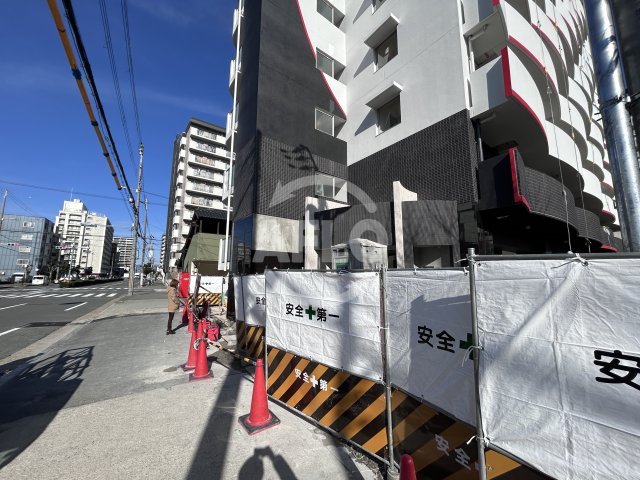 エントランス　セレニテ新大阪アリエ　エントランス