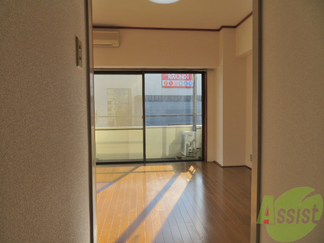 玄関　玄関からの様子を撮影してみました。動線になります。