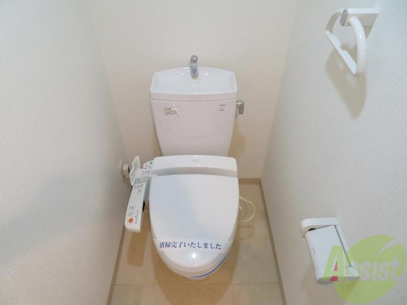 トイレ　トイレはシンプルかつオーソドックスで使い易そうです。