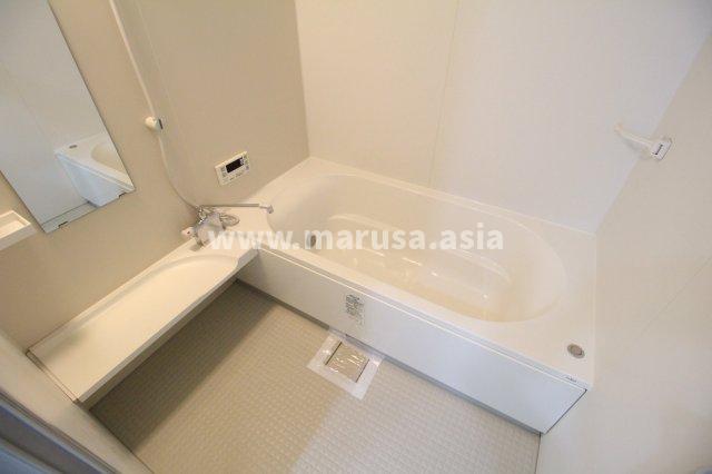 バス・シャワールーム　別の部屋の写真です