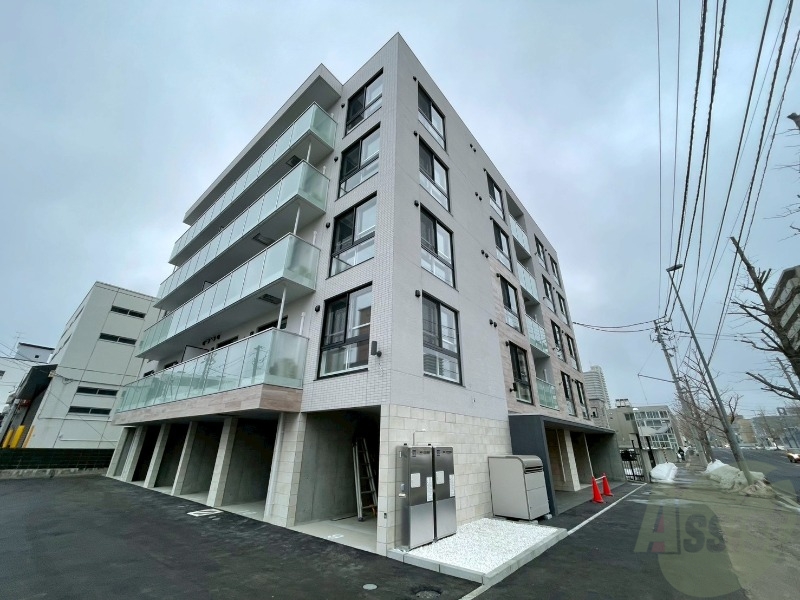 建物外観　札幌市中央区北一条東「ＣＲＥＳＣＥＮＤＯ苗穂駅前」
