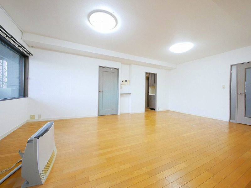 居室・リビング　※別号室参考写真