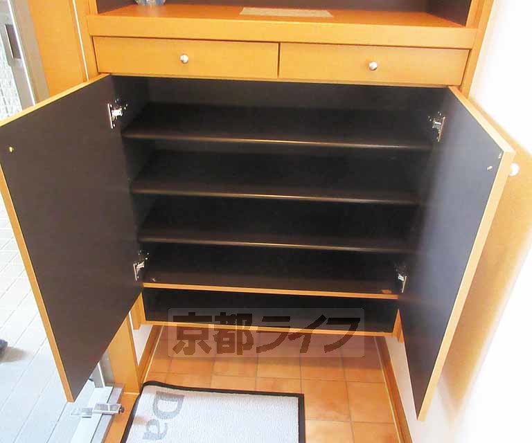 玄関　シューズボックスも完備