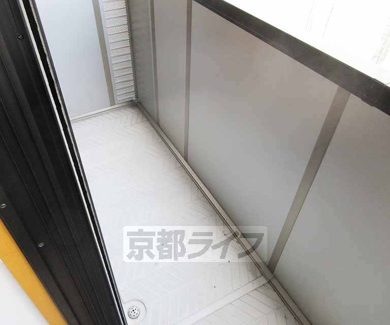 バルコニー　洗濯物もすぐ乾きます