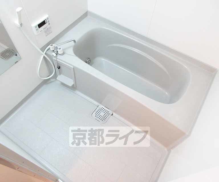 バス・シャワールーム　広いお風呂です