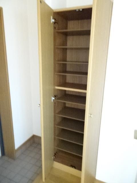 玄関　（イメージ）