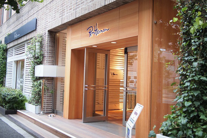 飲食店　ロンハーマン千駄ヶ谷店（飲食店）まで400m