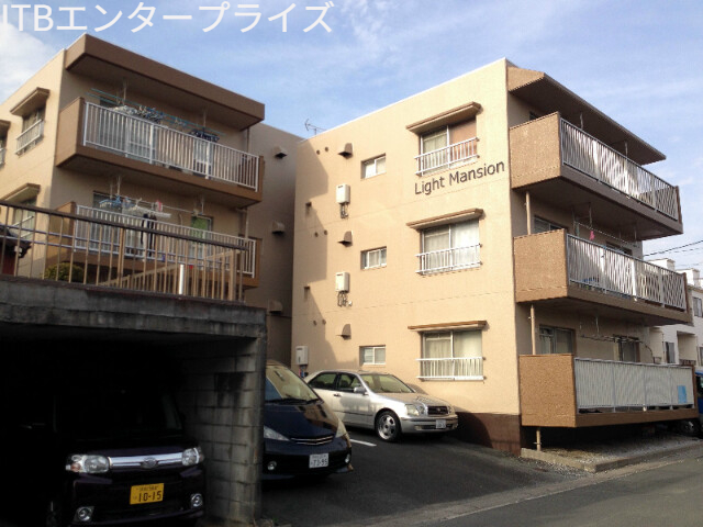 ライトマンションの外観写真