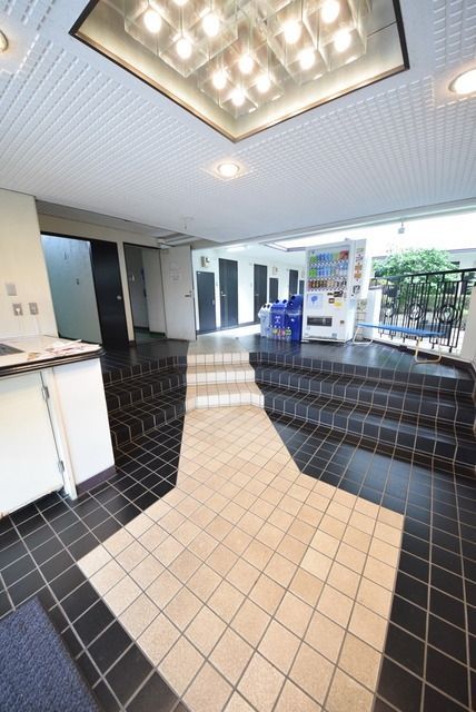 エントランス　☆オシャレなロビーです☆