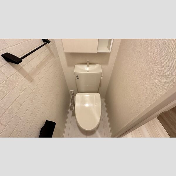 トイレ　温水洗浄暖房便座