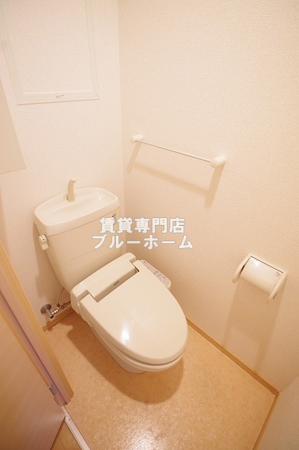 トイレ　ウォシュレット付き！