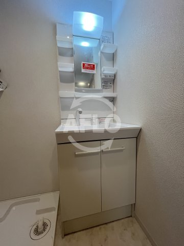 洗面設備　ヴィラナリー大今里　独立洗面台